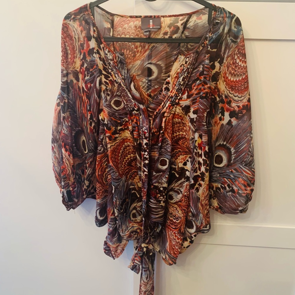 Petite large I Jeans by Buffalo sheer flowy top. Button up blouse/tie on bottom